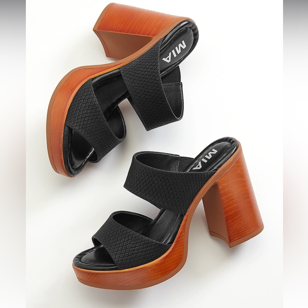MIA™ Daphney Black Faux Snake
Print Block Heel Size 9
